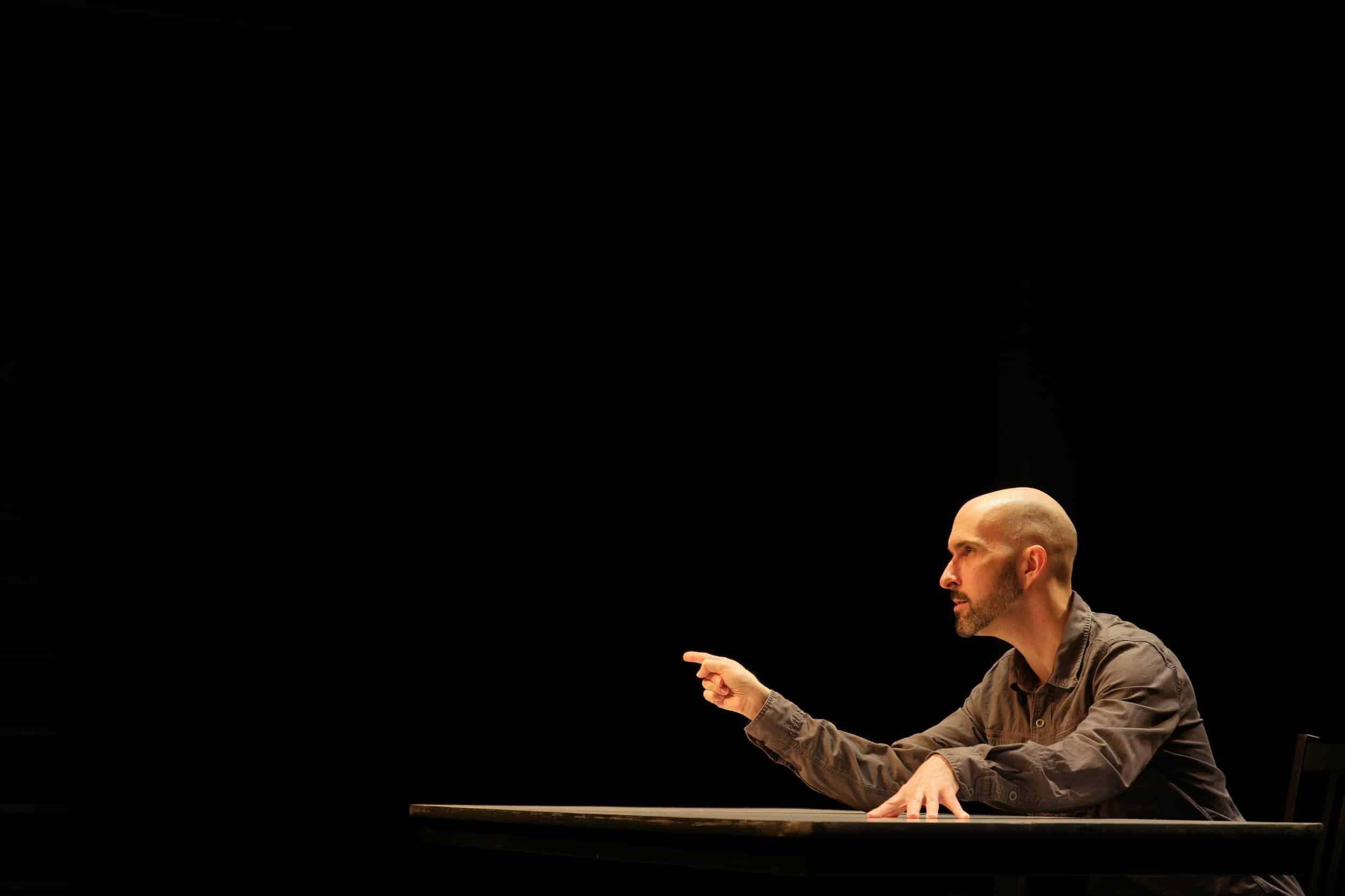Jason Compton as Mike Daisey. Photo by Benjamin Barlow.