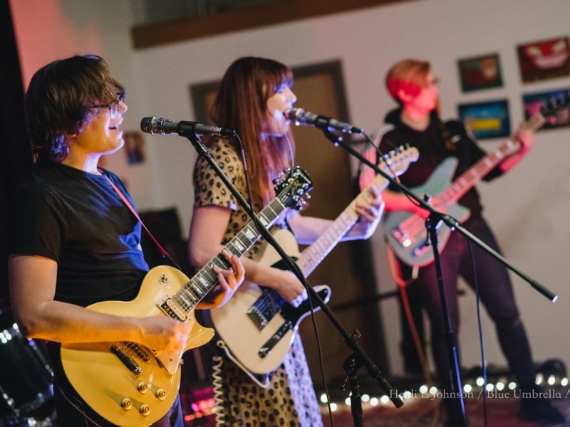 Heavy Looks performing live at the closed Art In. Photo by Heidi E Johnson.