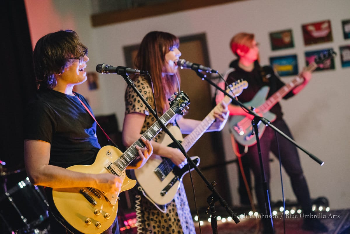 Heavy Looks performing live at the closed Art In. Photo by Heidi E Johnson.